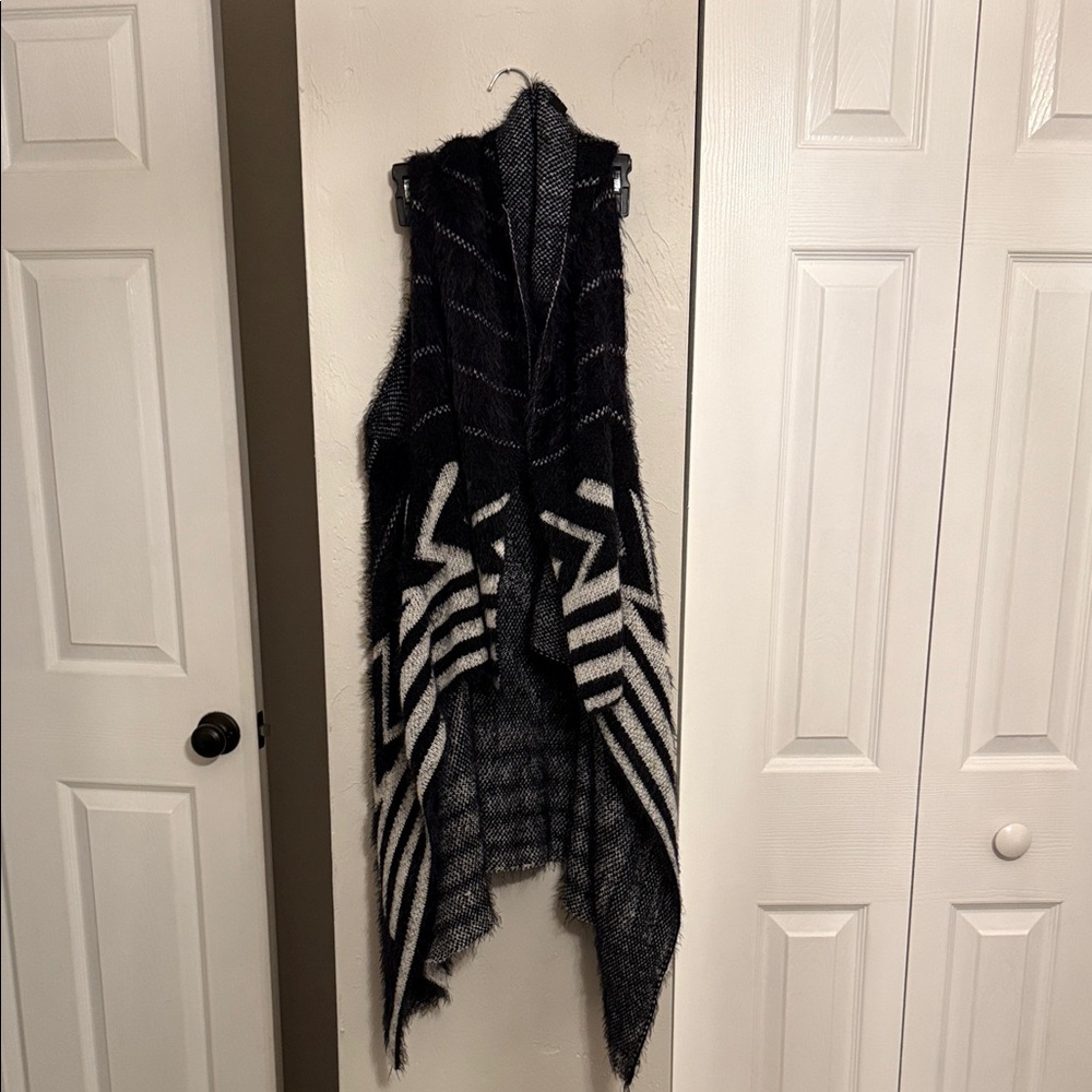 Black and White Women's Sweater Vest